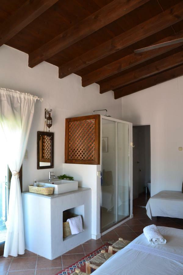 The African House Panzió Tolox Kültér fotó