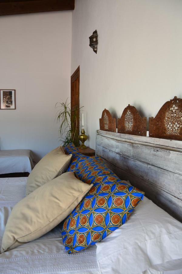 The African House Panzió Tolox Kültér fotó